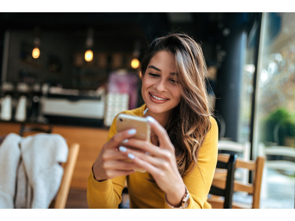 Paid Social Soars by 22% in Q4 in the Middle East According to New Emplifi Report Image