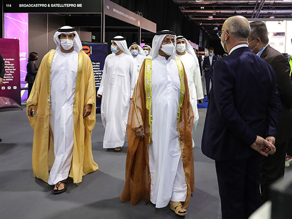 Sheikh Hasher Bin Maktoum Al Maktoum, Director General of Dubai Department of Information meeting with exhibitors at CABSAT 2021 Sheikh Hasher Bin Maktoum Al Maktoum, Director General of Dubai Department of Information meeting with exhibitors at CABSAT 2021