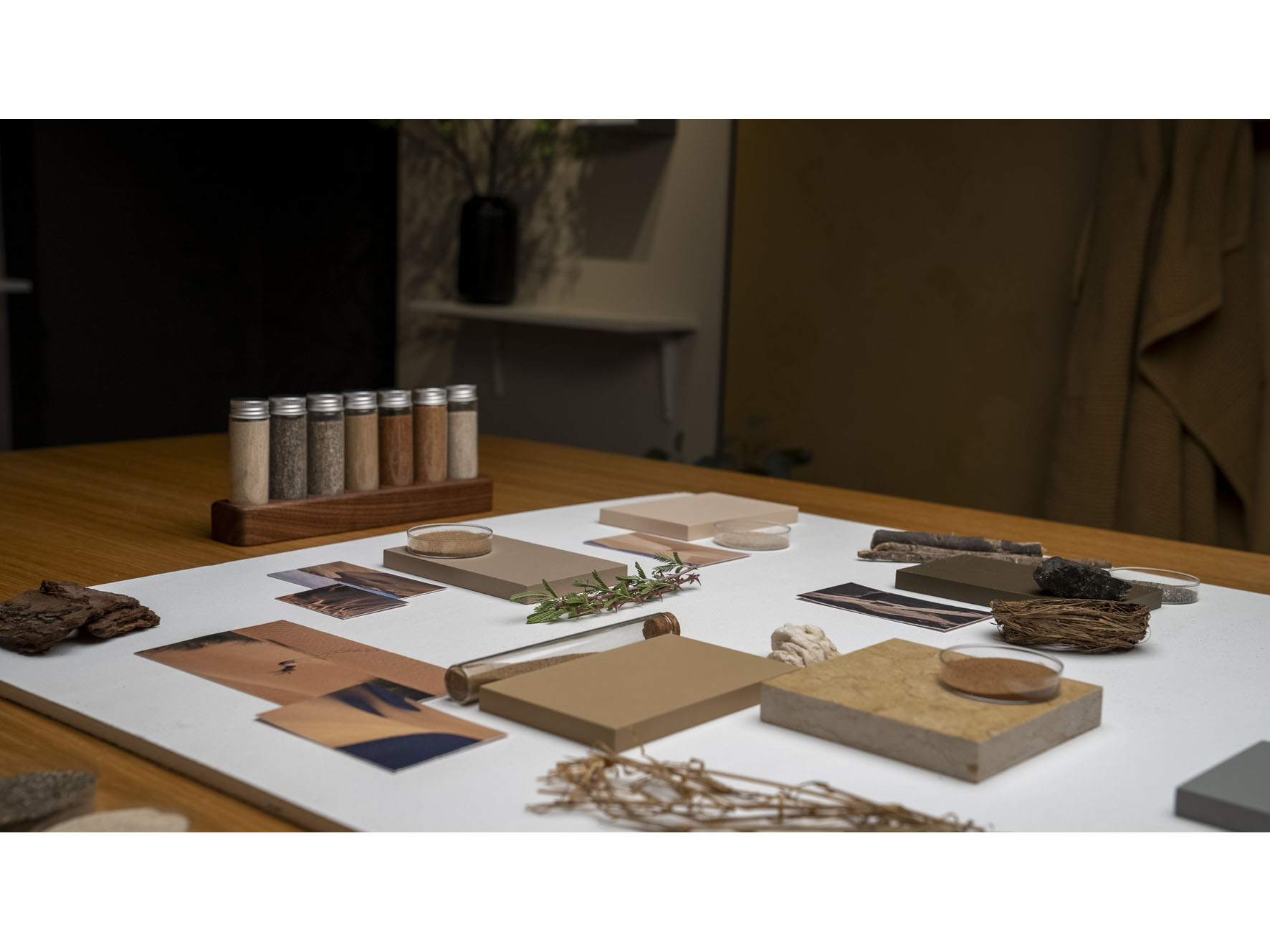 Jeep Unveils ‘Colour of Unity’ Car Paint Inspired by Sands of UAE’s 7 Emirates  Jeep Unveils ‘Colour of Unity’ Car Paint Inspired by Sands of UAE’s 7 Emirates