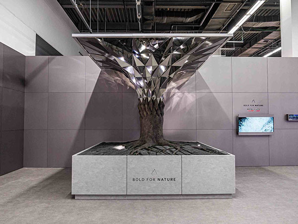 Opposites United: Kia’s acclaimed design philosophy inspires iconic art sculptures  Image