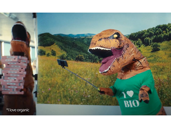 ekWateur, French independent green energy provider, invites you to switch to renewable energy with humor and flair Image