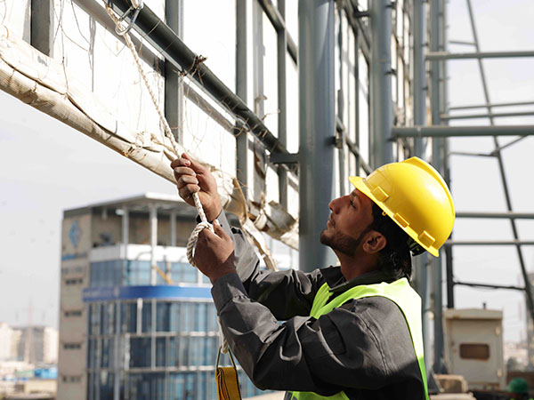 easypaisa and IMPACT BBDO redefine outdoor advertising for insurance by insuring billboard installers easypaisa and IMPACT BBDO redefine outdoor advertising for insurance by insuring billboard installers