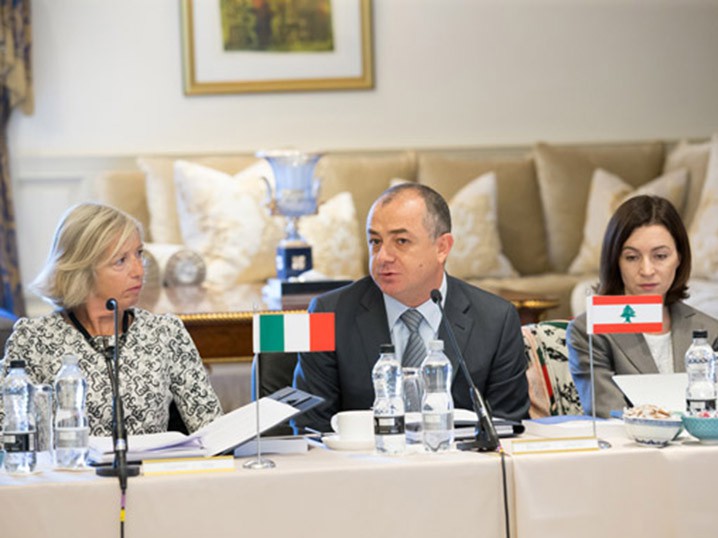 Lebanon’s Elias Bou Saab Joins Call to Enshrine International Education Aid in Law Image