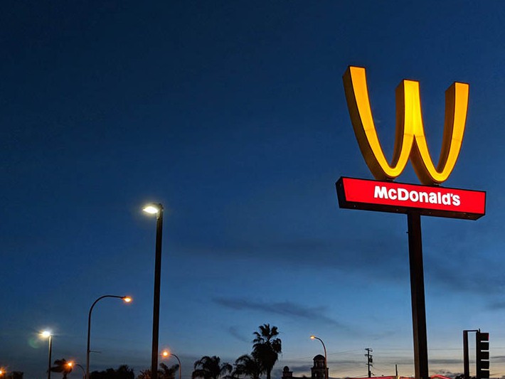McDonald's sign goes upside-down Image