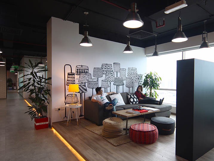 Embracing Life and Light: the new GREY office in Dubai Image