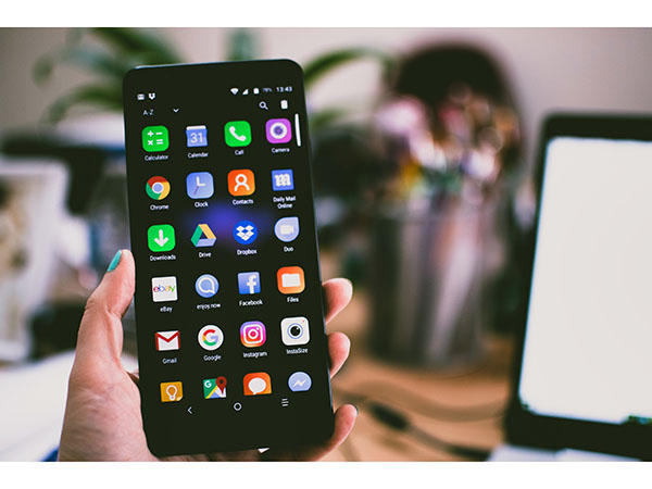 Mobile App Downloads in UAE Grew 15% in 2021 Image