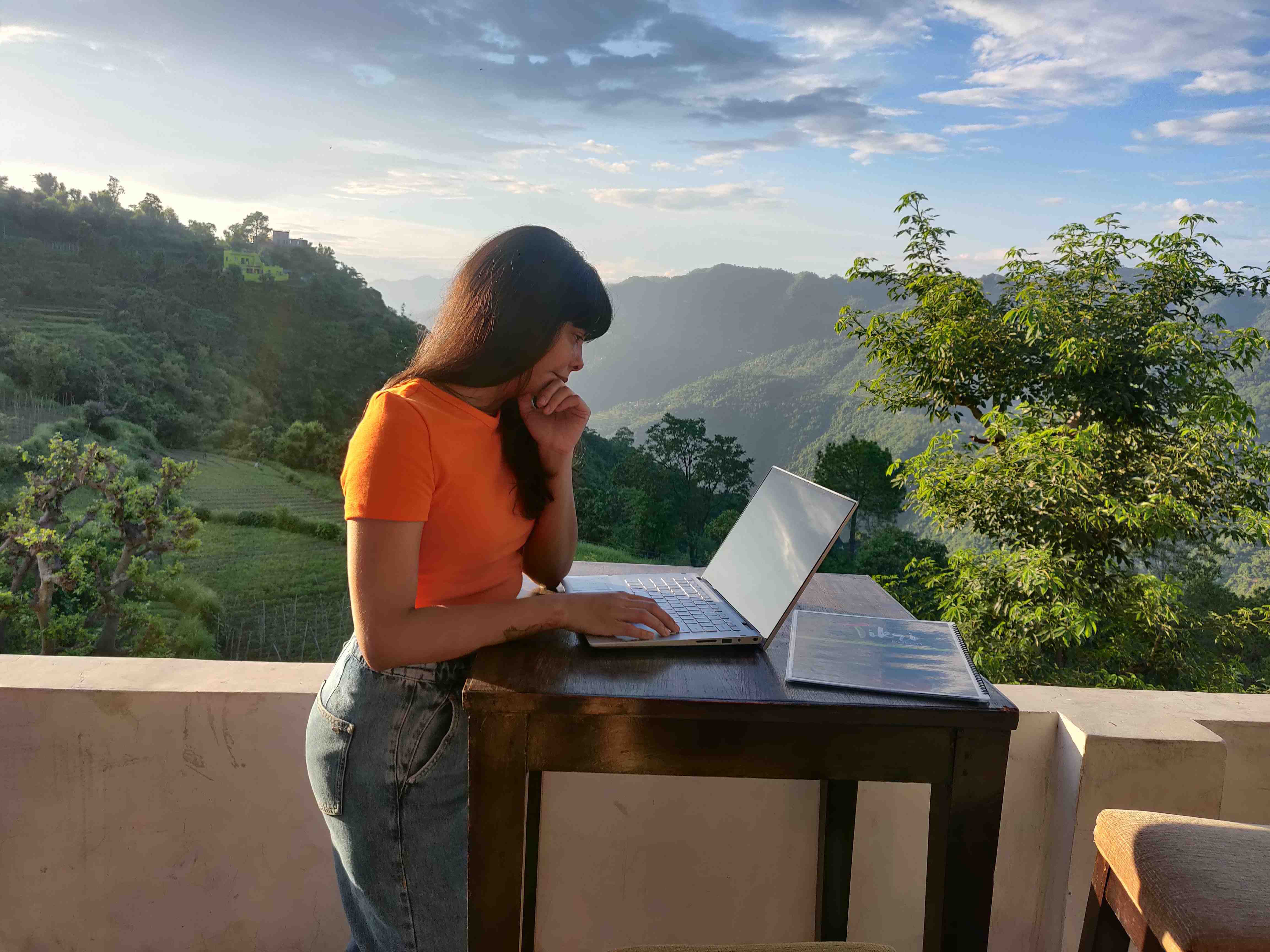 Bayt.com study dives into the ever-raging debate of balancing personal and professional lives Image
