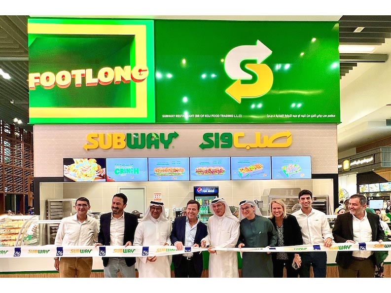 Subway introduces self-order kiosks and its own anamorphic screen for the first time in the UAE