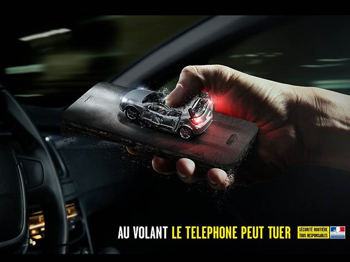 Sécurité Routière: Behind the wheel, cell phones can kill